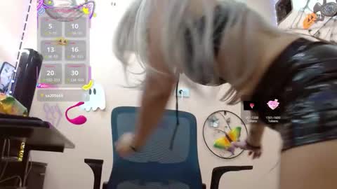 mafe maria fernanda online show from October 10, 3:11 am