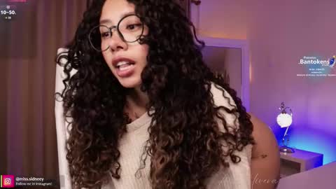 Amy Olivera online show from October 10, 1:27 pm