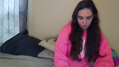 Bella online show from November 24, 5:15 pm