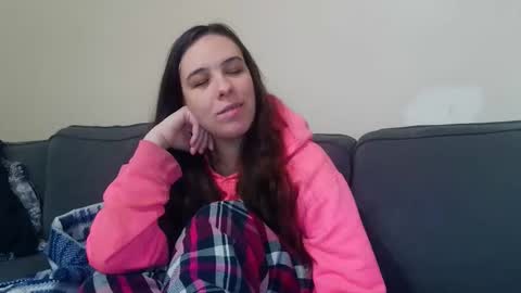 Bella online show from March 25, 2:09 pm