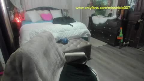 Trixie007 online show from July 27, 4:59 pm