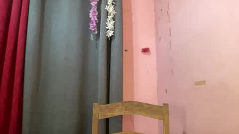 miss_veron_xoxo online show from April 3, 12:52 am