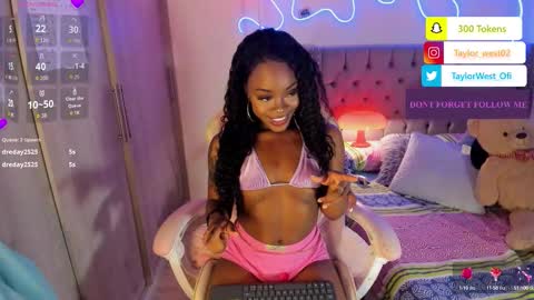 Snapshot of miss_west chatting on September 30, 7:14 am Tay Tay Independent Model   online show from September 30, 7:14 am