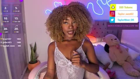 Snapshot of miss_west chatting on March 6, 9:03 am Tay Tay Independent Model   online show from March 6, 9:03 am