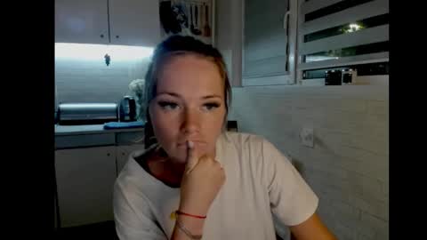 miss_you20 online show from September 9, 6:51 pm