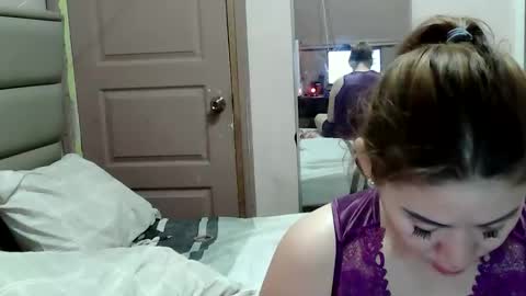 HOT MOMMY ZEPHYR online show from February 7, 10:08 am