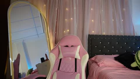 missara_ online show from March 19, 12:04 am