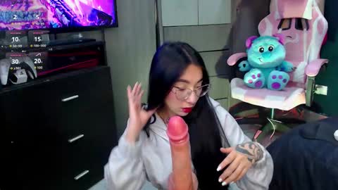 Camila Flores online show from November 26, 2:23 am