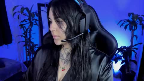 Missy Charlottte.  Hey remember to give me a thumbs up ty online show from November 29, 3:10 am