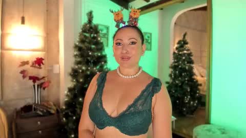 Miss Classy online show from December 25, 4:00 pm