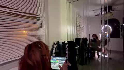 Miss divina online show from May 13, 3:56 am