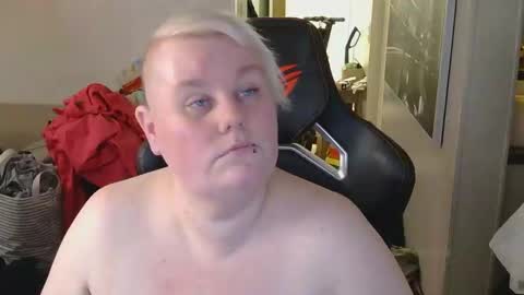 misslj90 online show from April 15, 8:20 pm