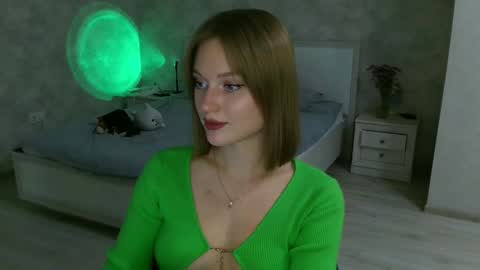 OneGoddess online show from October 17, 6:33 pm