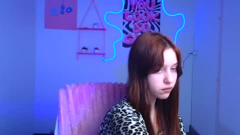 Mia online show from December 5, 7:26 pm