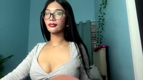 Snapshot of missminervaa chatting on October 4, 4:44 pm missminervaa online show from October 4, 4:44 pm