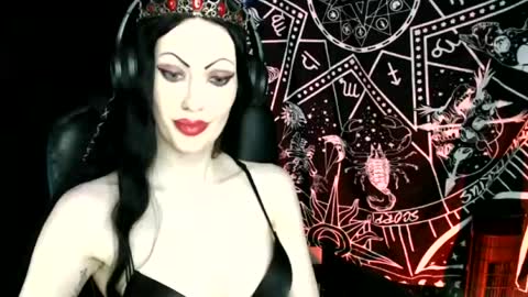 MissMoonDoll online show from July 18, 5:44 am