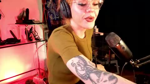 Tacodeluxe online show from June 3, 1:07 am