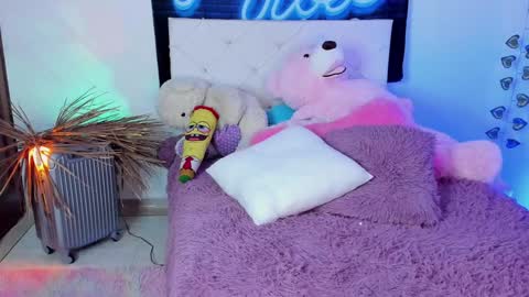  Natalie Texass indepedent model online show from December 10, 1:32 am