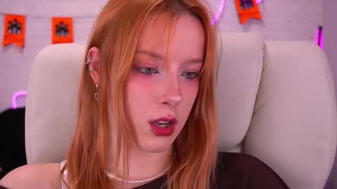 MissVelora online show from October 29, 8:55 pm