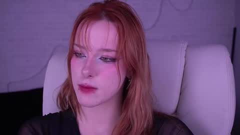 MissVelora online show from November 18, 10:11 pm