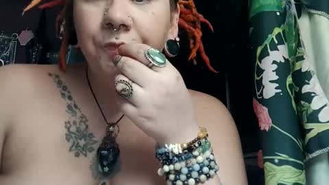 missxmoth444 online show from December 18, 10:14 pm