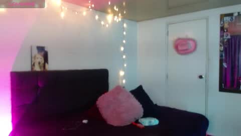       online show from December 19, 8:45 am