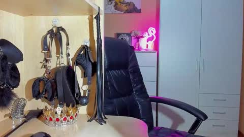 Mistress Kristi online show from November 13, 7:24 pm