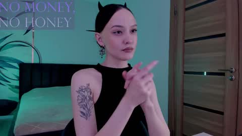 Mistress Mia online show from October 27, 11:32 pm