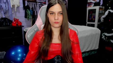 Snapshot of mistress_priest chatting on December 5, 8:11 pm Dirty Priest and Ivi online show from December 5, 8:11 pm