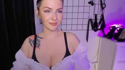 SANDY online show from March 11, 9:48 pm