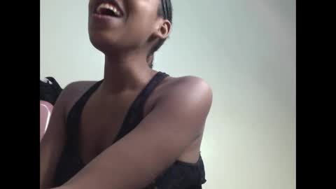 misty_shee online show from May 17, 10:09 pm