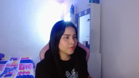 Hanna online show from April 4, 1:04 am