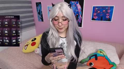 Snapshot of miwaviolet chatting on September 29, 1:00 am  Miwa Violet  online show from September 29, 1:00 am
