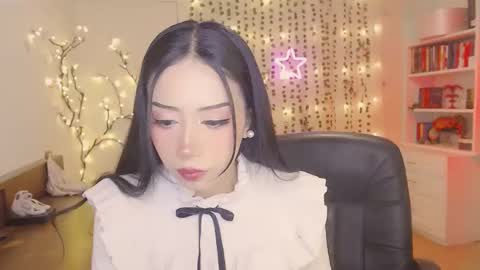 Snapshot of mkultra_aliice chatting on February 6, 12:11 am Alice online show from February 6, 12:11 am