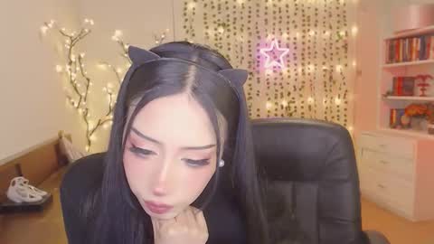 Snapshot of mkultra_aliice chatting on January 31, 1:22 am Alice online show from January 31, 1:22 am