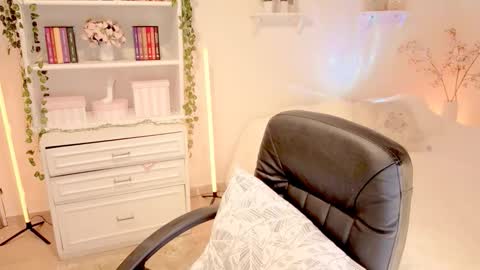 Snapshot of mkultra_aliice chatting on September 26, 12:52 am Alice online show from September 26, 12:52 am