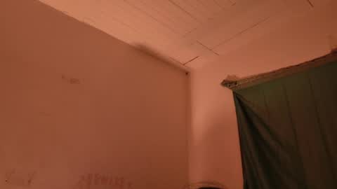 MoonLipson online show from April 3, 9:40 am