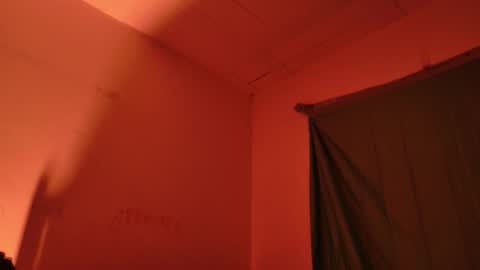 MoonLipson online show from March 19, 2:49 am