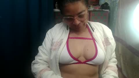 kelly online show from September 25, 7:55 pm