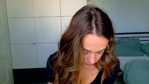 mmminnie online show from November 5, 10:20 am