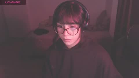 Snapshot of modjo_ chatting on December 12, 2:15 am Modjo online show from December 12, 2:15 am