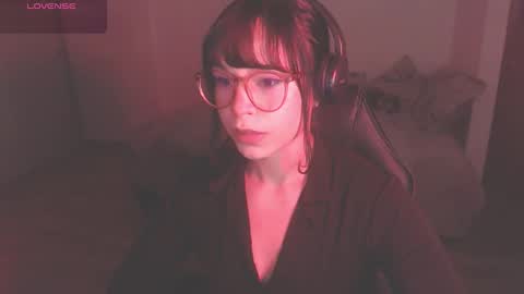 Snapshot of modjo_ chatting on February 9, 6:43 am Modjo online show from February 9, 6:43 am