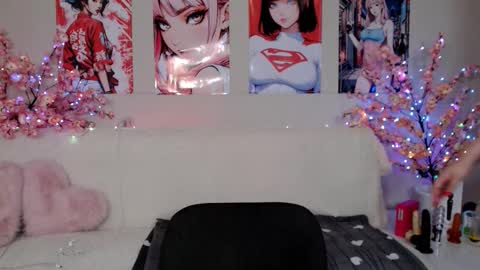 Molly online show from March 3, 7:25 am