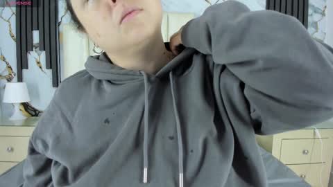 Hey Guys  Im Mollie online show from March 6, 12:19 pm