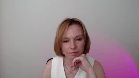 mollilove online show from May 25, 8:02 am