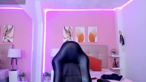    online show from April 13, 12:39 pm