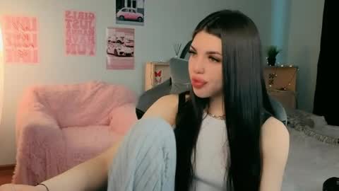 Molly online show from May 1, 3:54 am