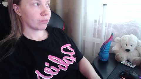 I have new photos come and see with love Molly online show from February 3, 8:19 am