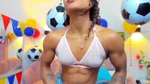 molyrestrepo online show from June 11, 8:05 pm