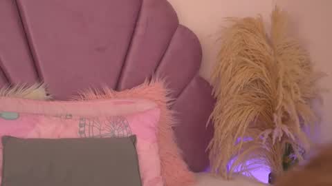 Kendall Evanz online show from February 19, 2:44 am